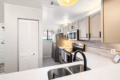 96 Mathews Drive #APT 164, Hilton Head Island, SC 29926 - Photo 10