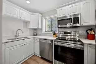 663 William Hilton Pkwy, Hilton Head Island, SC 29928 - Photo 8