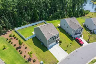 77 Cedar View Cir, Bluffton, SC 29909 - Photo 2