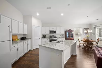 112 Lakeway Drive, Bluffton, SC 29910 - Photo 4