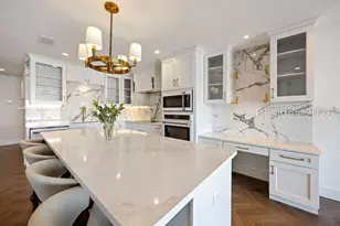 100 Helmsman Way 411, Hilton Head Island, SC 29928 - Photo 10