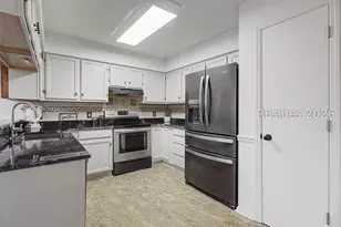 2001 Ashwood Cir, Beaufort, SC 29906 - Photo 8