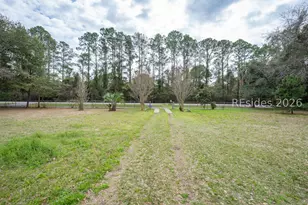 13 Sassafras Ln, Hilton Head Island, SC 29926 - Photo 2
