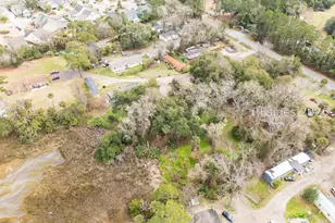 13 Sassafras Ln, Hilton Head Island, SC 29926 - Photo 6