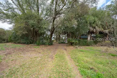 13 Sassafras Lane, Hilton Head Island, SC 29926 - Photo 10
