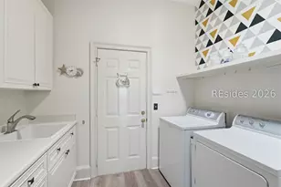 8 Sheldon Ln, Hilton Head Island, SC 29926 - Photo 38