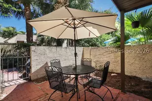 11 Tanglewood Dr, Hilton Head Island, SC 29928 - Photo 10