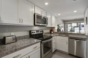 11 Tanglewood Dr, Hilton Head Island, SC 29928 - Photo 6