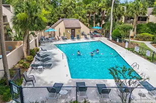 11 Tanglewood Dr, Hilton Head Island, SC 29928 - Photo 18