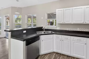 15 Pine Burr Rd E, Hilton Head Island, SC 29926 - Photo 12