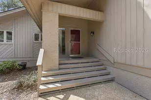 11 Hollyberry Ln, Hilton Head Island, SC 29928 - Photo 2