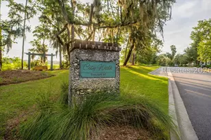 611 Huguenin Dr, Beaufort, SC 29902 - Photo 1