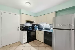 45 Folly Field Rd, Hilton Head Island, SC 29928 - Photo 4