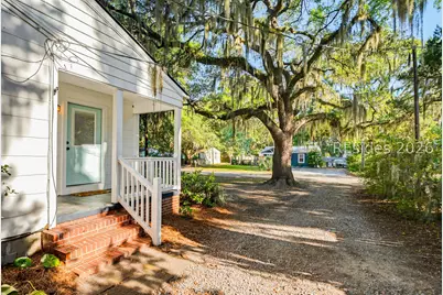 1106 Woodward Avenue, Beaufort, SC 29902 - Photo 6