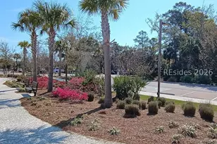 11 E Tanglewood Dr E, Hilton Head Island, SC 29928 - Photo 2