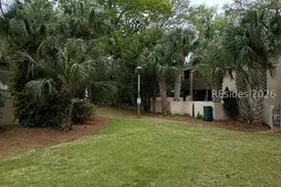 11 E Tanglewood Dr E, Hilton Head Island, SC 29928 - Photo 16