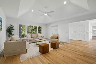 13 McIntosh Rd, Hilton Head Island, SC 29926 - Photo 10