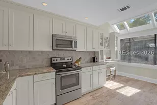 60 Carnoustie Rd, Hilton Head Island, SC 29928 - Photo 16