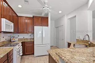 129 Lake Somerset Cir, Bluffton, SC 29909 - Photo 16