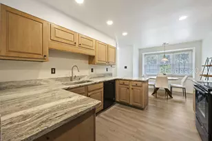 70 Shipyard Dr, Hilton Head Island, SC 29928 - Photo 4