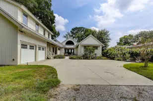 12 Widewater Rd, Hilton Head Island, SC 29926 - Photo 2