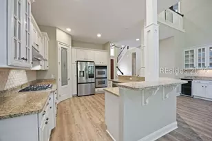 10 Manor Ct Ln, Hilton Head Island, SC 29926 - Photo 2