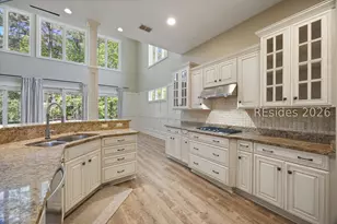 10 Manor Ct Ln, Hilton Head Island, SC 29926 - Photo 18
