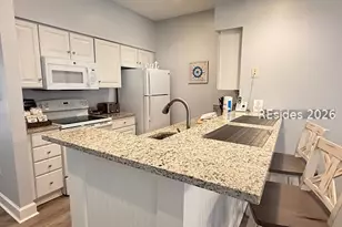 4 Aberdeen Ct, Hilton Head Island, SC 29926 - Photo 2