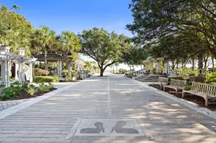 11 Tanglewood Dr, Hilton Head Island, SC 29928 - Photo 2