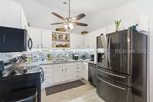 212 Middle Rd, Beaufort, SC 29907 - Photo 10