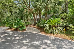 10 Hollyberry Ln, Hilton Head Island, SC 29928 - Photo 1