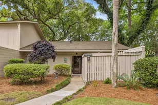 2 Woodbine Pl, Hilton Head Island, SC 29928 - Photo 4