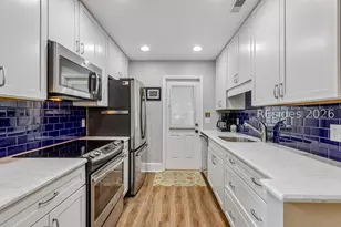 2 Woodbine Pl, Hilton Head Island, SC 29928 - Photo 8