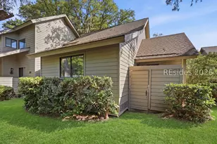 25 Carnoustie Rd, Hilton Head Island, SC 29928 - Photo 2