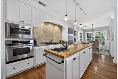 111 Fort Walker Drive, Hilton Head Island, SC 29928 - Photo 10