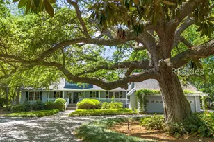 111 Fort Walker Dr, Hilton Head Island, SC 29928 - Photo 2