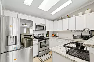 11 Spar Pole Ln, Bluffton, SC 29910 - Photo 2