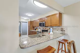 21 S Forest Beach Dr, Hilton Head Island, SC 29928 - Photo 4