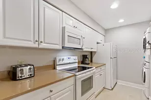 124 N Sea Pines Rd, Hilton Head Island, SC 29928 - Photo 8