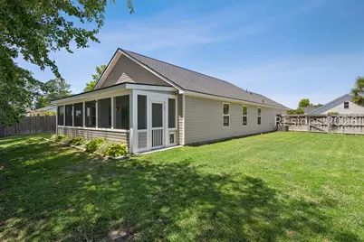 907 Ridgeland Lakes Drive, Ridgeland, SC 29936 - Photo 2