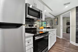 10 S Forest Beach Dr, Hilton Head Island, SC 29928 - Photo 4