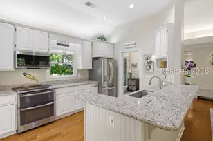 28 Forest Dr, Hilton Head Island, SC 29928 - Photo 6
