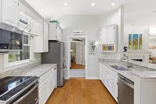 28 Forest Dr, Hilton Head Island, SC 29928 - Photo 10
