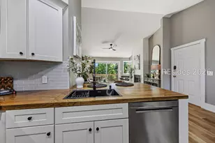 5 Gumtree Rd, Hilton Head Island, SC 29926 - Photo 10