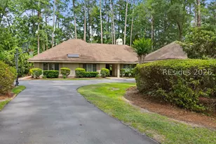 11 Royal James Dr, Hilton Head Island, SC 29926 - Photo 2