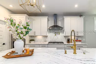 7 Coral Cove Rd, Bluffton, SC 29910 - Photo 2
