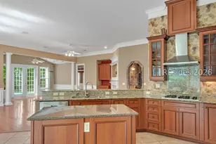8 Island W Ct, Bluffton, SC 29910 - Photo 12