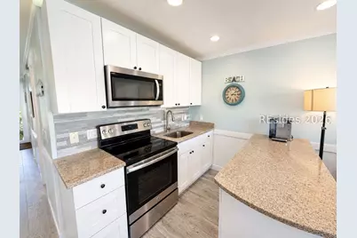 40 Folly Field Road #B102, Hilton Head Island, SC 29928 - Photo 8