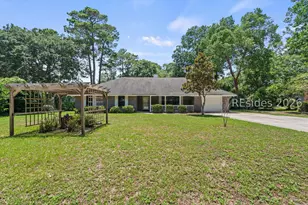 22 Chesterfield Dr, Beaufort, SC 29906 - Photo 2