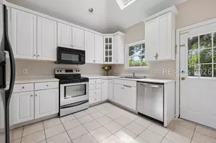 15 Cobblestone Ct, Hilton Head Island, SC 29928 - Photo 12
